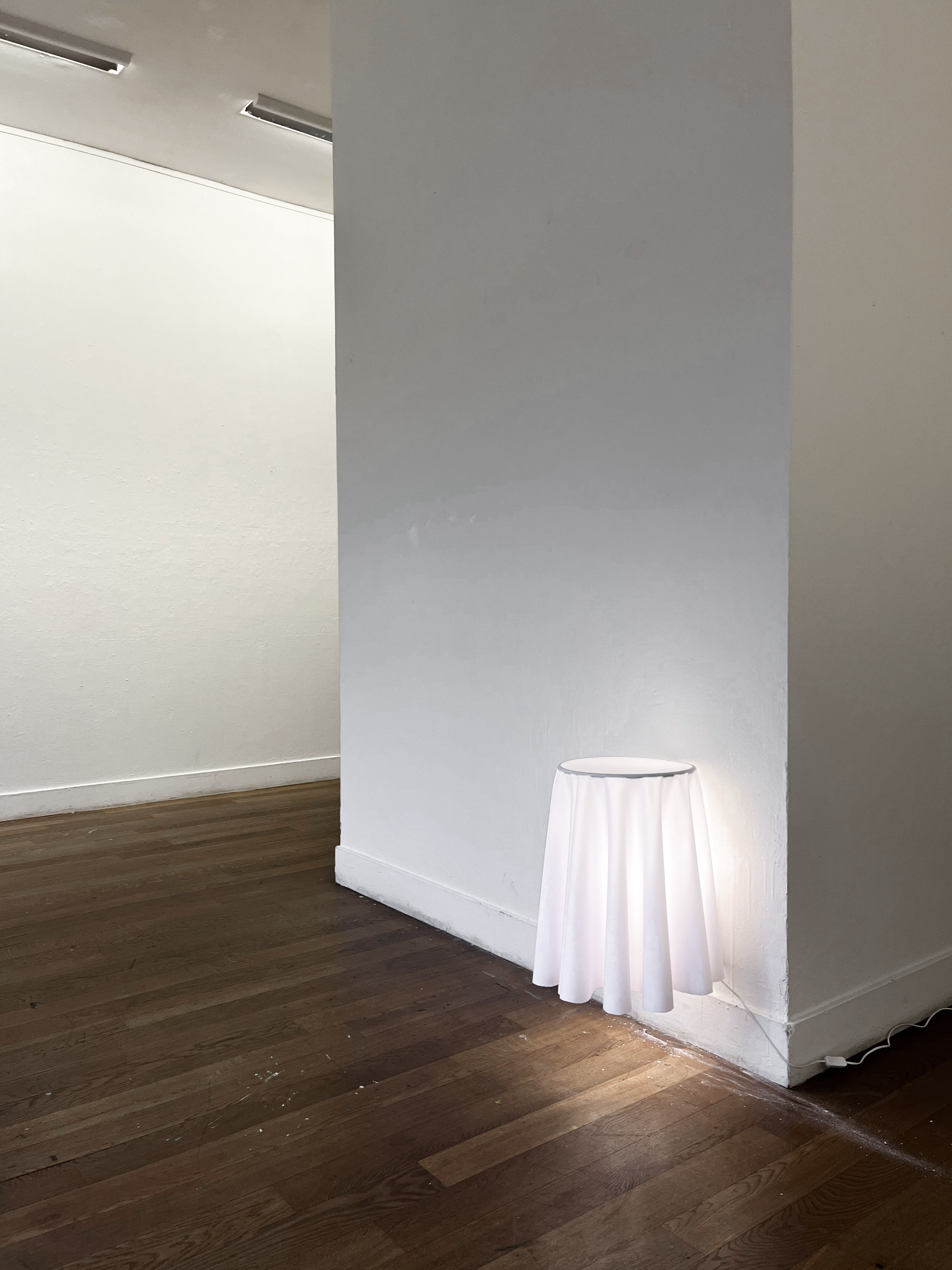 YIYI SIDE TABLE {2025} image