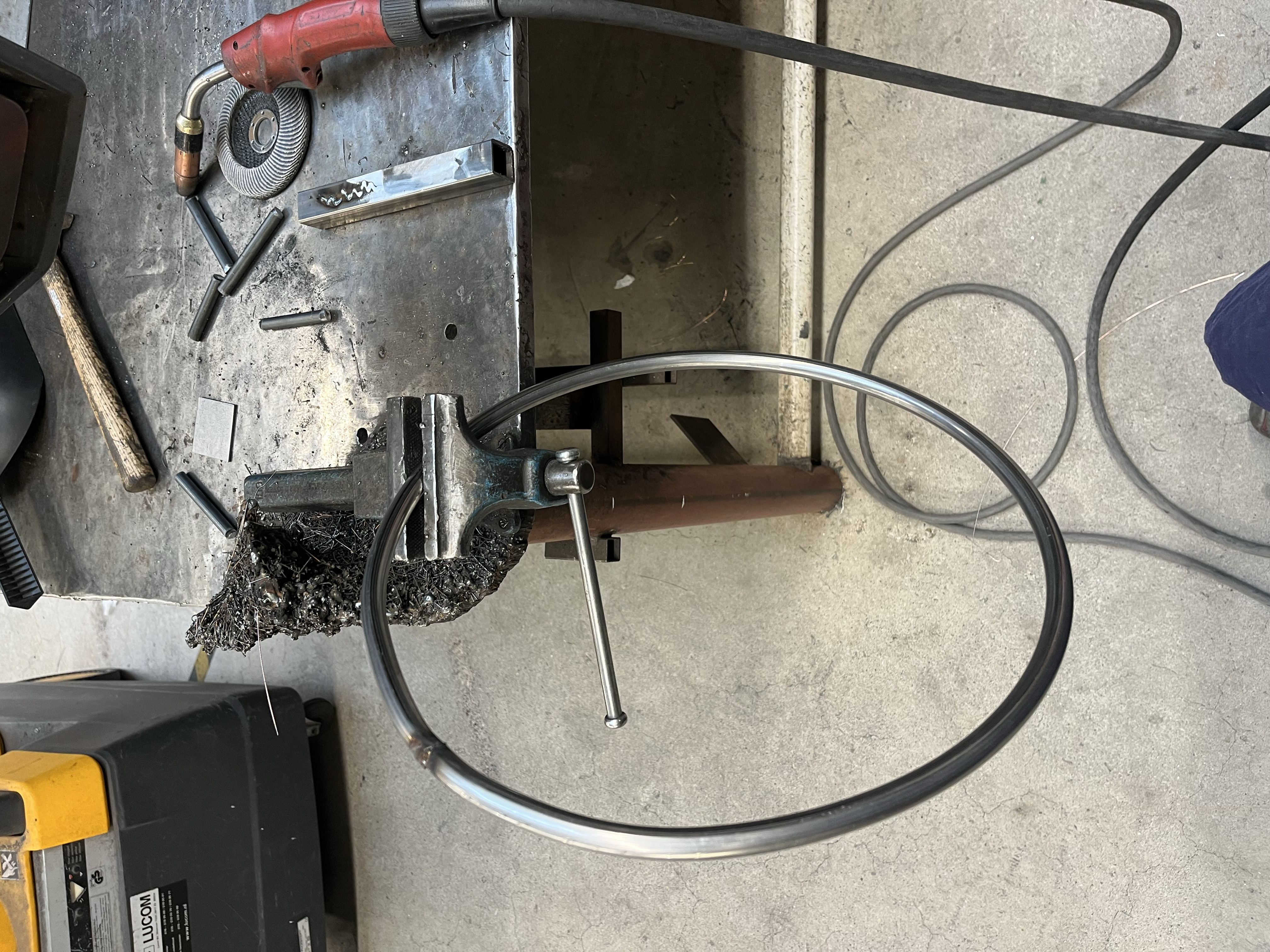 YIYI SIDE TABLE {2025} image